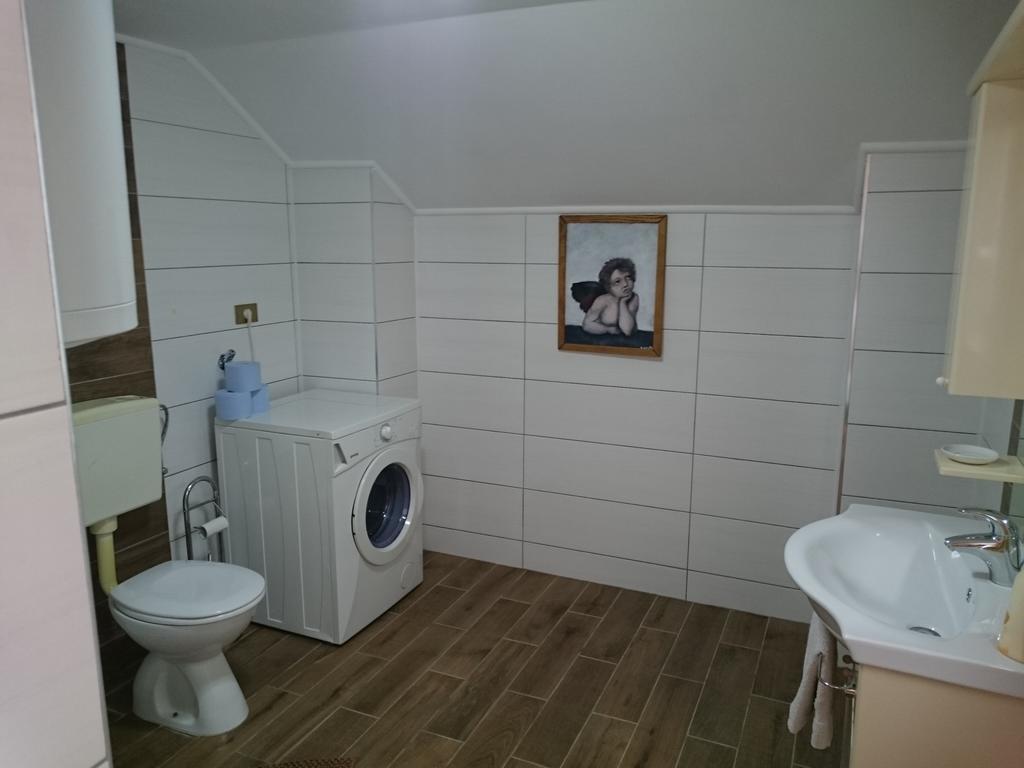 Apartment Sara Umag Bagian luar foto