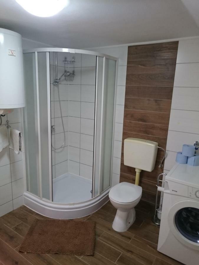 Apartment Sara Umag Bagian luar foto
